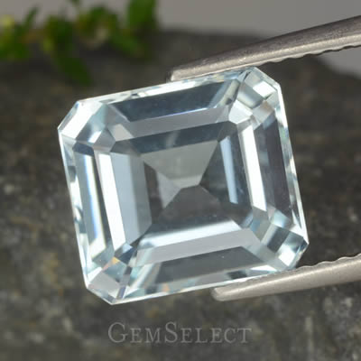 Piedra preciosa de aguamarina octogonal de talla escalonada de GemSelect