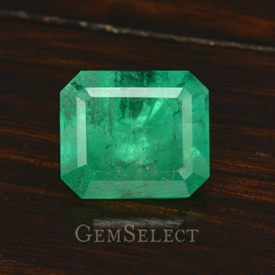 Piedra preciosa esmeralda de talla esmeralda