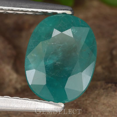 Piedra preciosa de grandidierita facetada rara