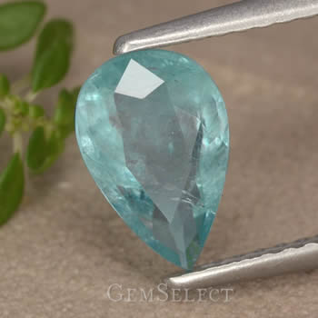 Piedra preciosa de grandidierita facetada, en forma de pera, 1,32 quilates