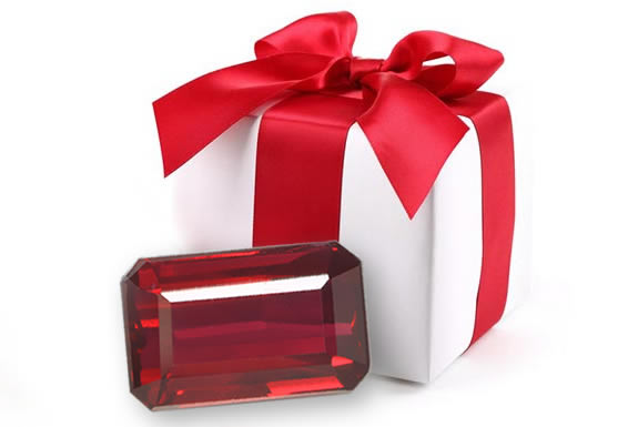 Piedra preciosa rubí y regalo de GemSelect - Imagen mediana