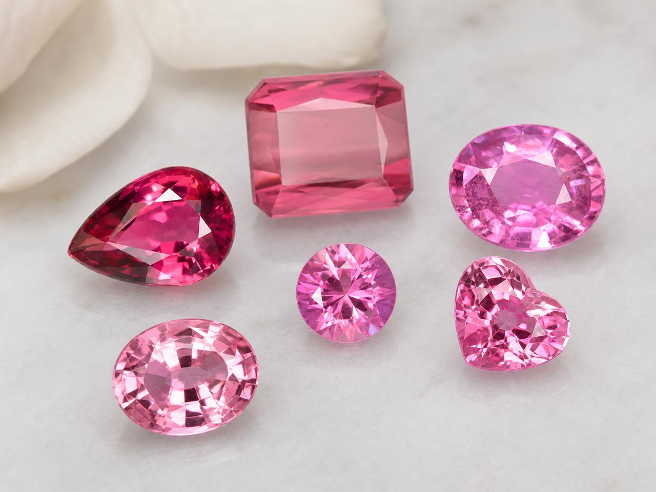 Gemas rosas sueltas y duraderas en diversas formas de joyería.