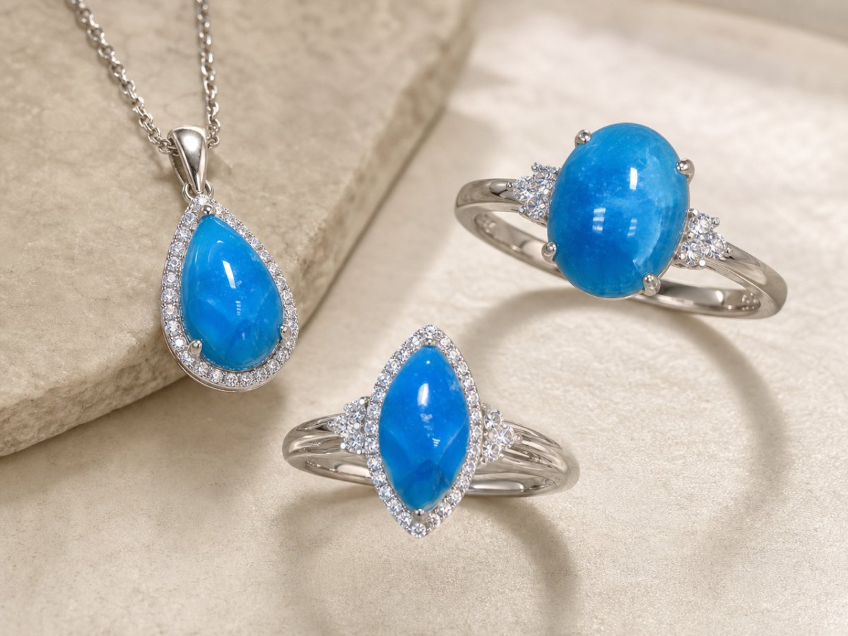 Gemas de hemimorfita mostradas en joyería