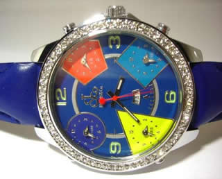 Reloj de cinco zonas horarias