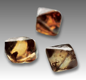 Diamantes champán en bruto
