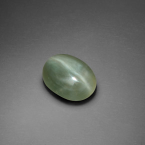 Actinolite cat's eye verde natural de 2,21 ct, corte óvalo, transparente