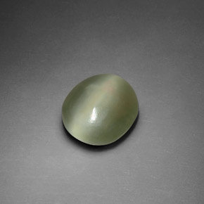 Actinolite cat's eye verde natural de 2,33 ct, corte óvalo, transparente
