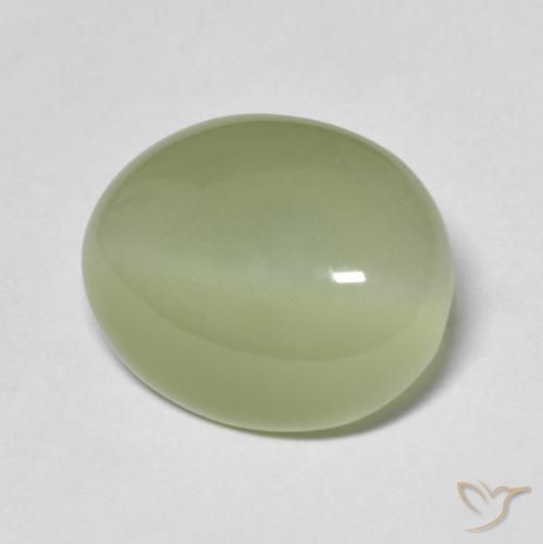 Ojo de Gato Actinolita Verde militar natural de 5.67 ct, Ovalada, Translúcido
