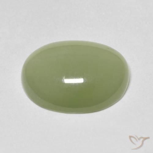 Ojo de Gato Actinolita Verde militar natural de 5.67 ct, Ovalada, Translúcido