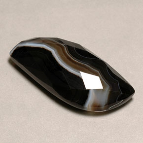 Ágata multicolor natural de 26,82 ct, forma elegante, opaco