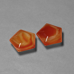 Gemas de ágata naranja natural de  ct, forma elegante, translúcido