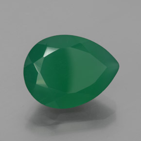 Ágata Verde cálido natural de 7.48 ct, En forma de pera, Translúcido