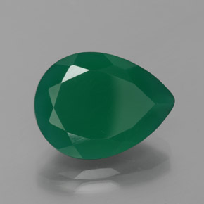 Ágata Verde intenso medio natural de 7.47 ct, En forma de pera, Translúcido