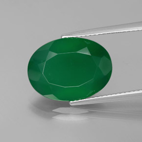 Ágata Verde natural de 7.27 ct, Corte Óvalo, Translúcido