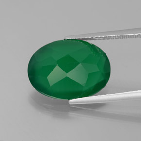 Ágata Verde natural de 7.27 ct, Corte Óvalo, Translúcido