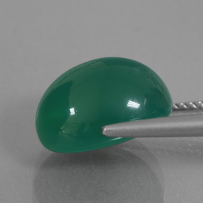 Ágata Verde intenso medio natural de 7.65 ct, Corte Óvalo, Translúcido