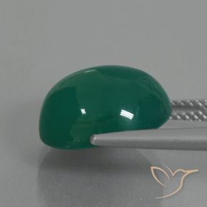 Ágata Verde medio natural de 7.28 ct, Ovalada, Translúcido