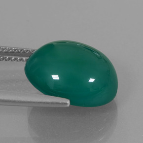 Ágata Verde medio natural de 7.57 ct, Corte Óvalo, Translúcido
