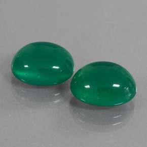 Gemas de Ágata Verde intenso medio natural de 13.23 ct, Corte Óvalo, Translúcido