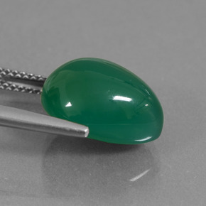 Ágata Verde cálido natural de 7.29 ct, En forma de pera, Translúcido