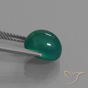 Ágata Verde medio natural de 3.73 ct, Ovalada, Translúcido