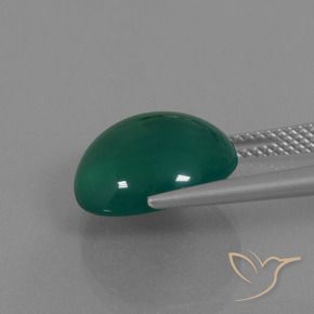 Ágata Verde medio natural de 7.52 ct, Ovalada, Translúcido