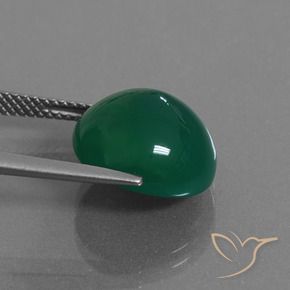 Ágata Verde oscuro medio natural de 8.27 ct, Ovalada, Translúcido