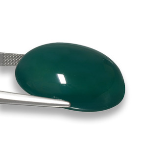 Ágata verde natural de 75,23 ct, corte óvalo, translúcido