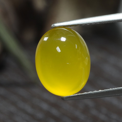 Ágata Amarillo miel claro natural de 3.84 ct, Corte Óvalo, Translúcido