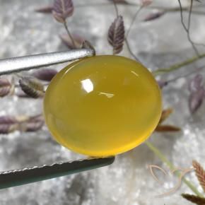 Ágata Amarillo púrpura natural de 3.05 ct, Ovalada, Translúcido