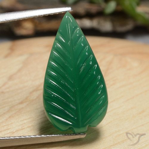 Ágata Verde medio natural de 5.19 ct, Elegante, Translúcido