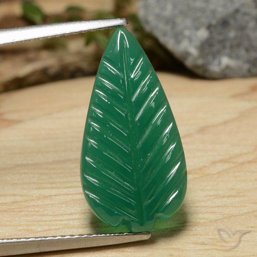 Ágata Verde medio natural de 5.43 ct, Forma elegante, Translúcido