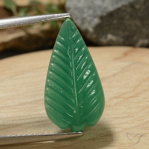 Ágata verde natural de 5,30 ct, forma elegante, translúcido