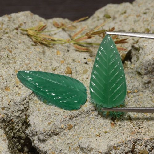 Gemas de Ágata Verde cálido natural de 8.55 ct, Elegante, Translúcido