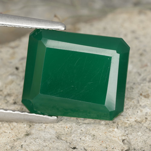 Ágata Verde medio natural de 3.79 ct, corte esmeralda, Translúcido