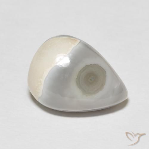 Ágata Blanco cálido natural de 8.53 ct, En forma de pera, Opaco