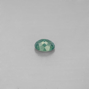 Alexandrita Verde/rojo natural de 0.38 ct, Corte Óvalo, VVS-VS