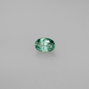 Alexandrita Verde/rojo natural de 0.43 ct, Corte Óvalo, VS