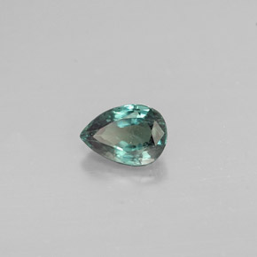 Alexandrita Verde/rojo natural de 0.45 ct, En forma de pera, VS