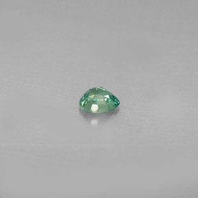 Alexandrita Verde/rojo natural de 0.14 ct, En forma de pera, VS