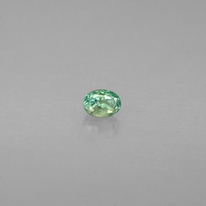 Alexandrita Verde/rojo natural de 0.12 ct, Corte Óvalo, VS