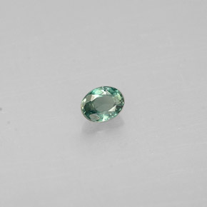 Alexandrita Verde/rojo natural de 0.09 ct, Corte Óvalo, VS