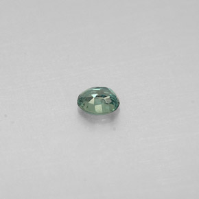 Alexandrita Verde/rojo natural de 0.09 ct, Corte Óvalo, VS