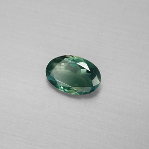 Alexandrita Verde/rojo natural de 0.43 ct, Corte Óvalo, VS