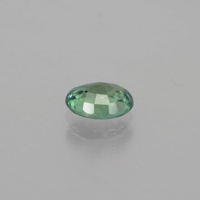 Alexandrita Verde/rojo natural de 0.91 ct, Corte Óvalo, VS