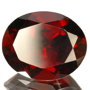 granate almandino Rojo oscuro natural de 3.01 ct, Corte Óvalo, VS