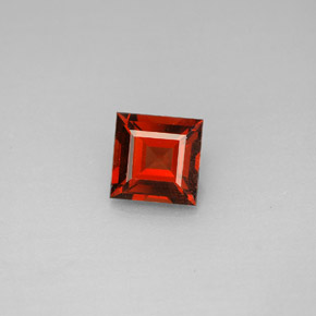 granate almandino Rojo oscuro natural de 1.18 ct, Cuadrado, VVS-VS