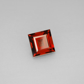 granate almandino Rojo oscuro natural de 1.18 ct, Cuadrado, VVS-VS