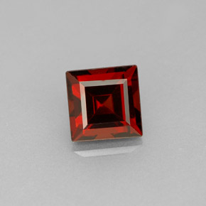 Granate almandino rojo natural de 1,35 ct, cuadrado, VS