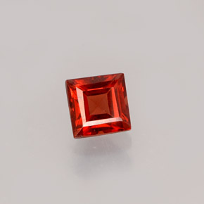 Granate almandino rojo natural de 0,59 ct, cuadrado, VVS-VS